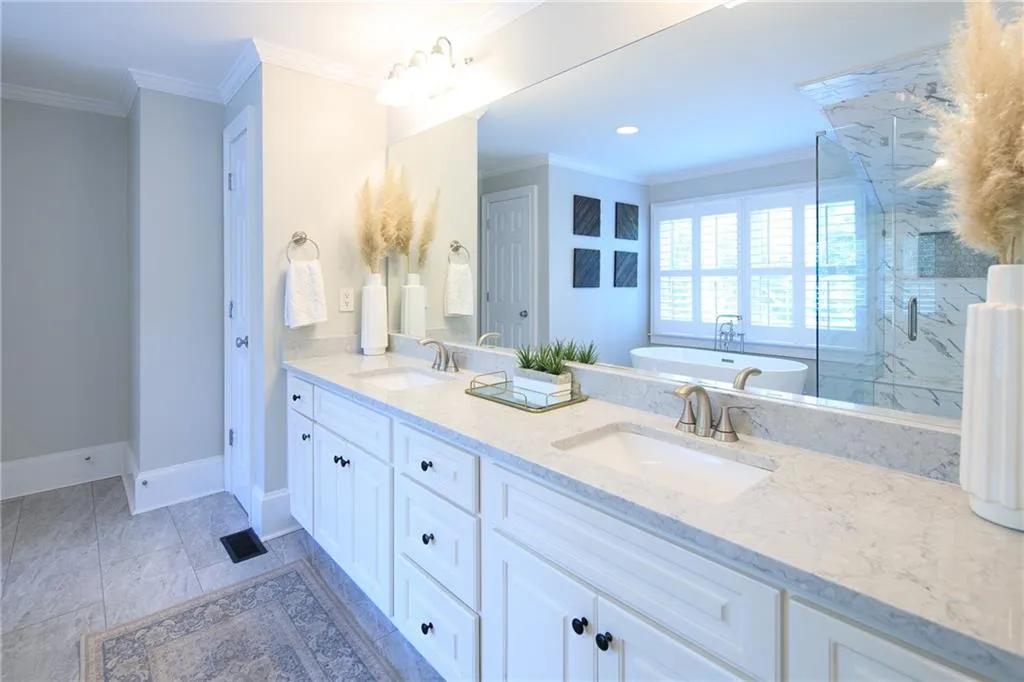 545 Forestdale Drive, Atlanta, Georgia 30342, 3 Bedrooms Bedrooms, ,3 BathroomsBathrooms,Residential,Sold,545 Forestdale Drive,7100001