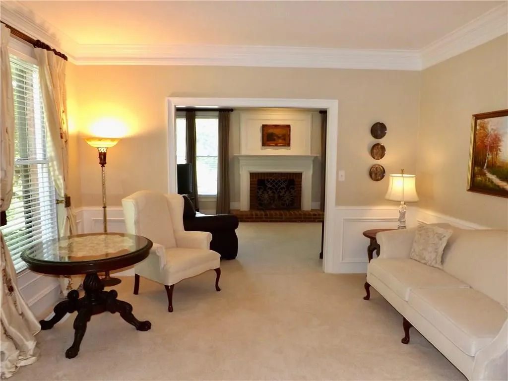 2075 Dunwoody Heritage Drive, Sandy Springs, Georgia 30350, 4 Bedrooms Bedrooms, ,2 BathroomsBathrooms,Residential,Sold,2075 Dunwoody Heritage Drive,6031107