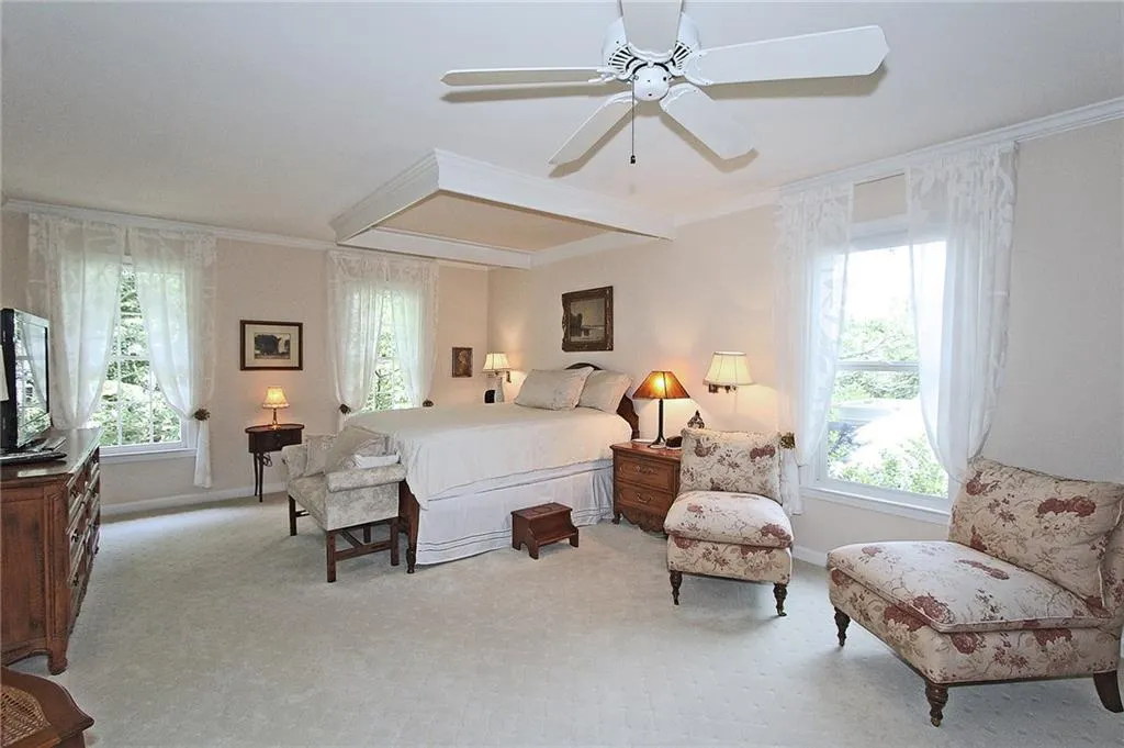 245 Landfall Road, Sandy Springs, Georgia 30328, 6 Bedrooms Bedrooms, ,5 BathroomsBathrooms,Residential,Sold,245 Landfall Road,5690347