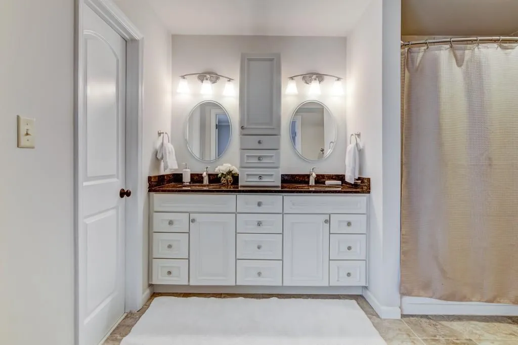 5100 Chemin De Vie, Atlanta, Georgia 30342, 3 Bedrooms Bedrooms, ,2 BathroomsBathrooms,Residential,Sold,5100 Chemin De Vie,6068551
