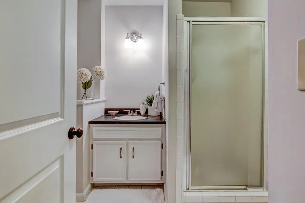5100 Chemin De Vie, Atlanta, Georgia 30342, 3 Bedrooms Bedrooms, ,2 BathroomsBathrooms,Residential,Sold,5100 Chemin De Vie,6068551