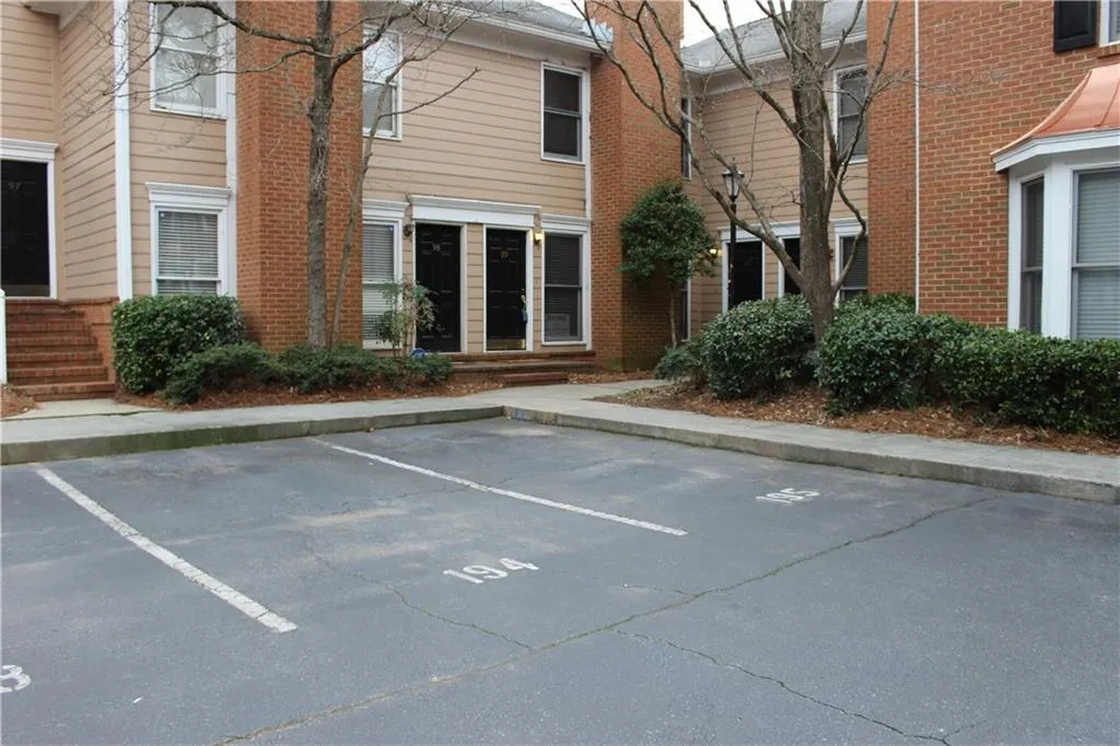 7500 Roswell Road Unit 99, Sandy Springs, Georgia 30350, 2 Bedrooms Bedrooms, ,2 BathroomsBathrooms,Residential,Sold,7500 Roswell Road Unit 99,6509729