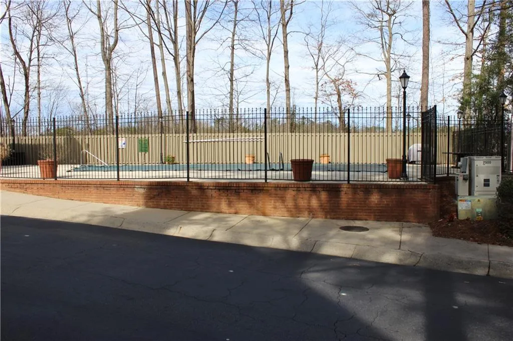 7500 Roswell Road Unit 99, Sandy Springs, Georgia 30350, 2 Bedrooms Bedrooms, ,2 BathroomsBathrooms,Residential,Sold,7500 Roswell Road Unit 99,6509729