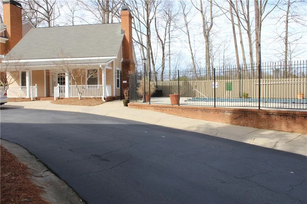 7500 Roswell Road Unit 99, Sandy Springs, Georgia 30350, 2 Bedrooms Bedrooms, ,2 BathroomsBathrooms,Residential,Sold,7500 Roswell Road Unit 99,6509729