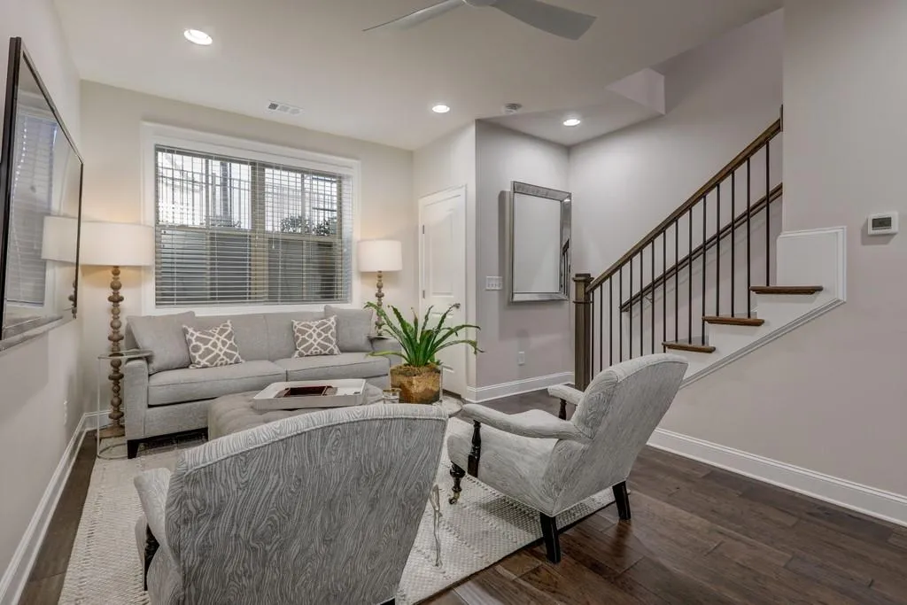 4231 Deming Circle, Sandy Springs, Georgia 30342, 2 Bedrooms Bedrooms, ,2 BathroomsBathrooms,Residential,Sold,4231 Deming Circle,6865567