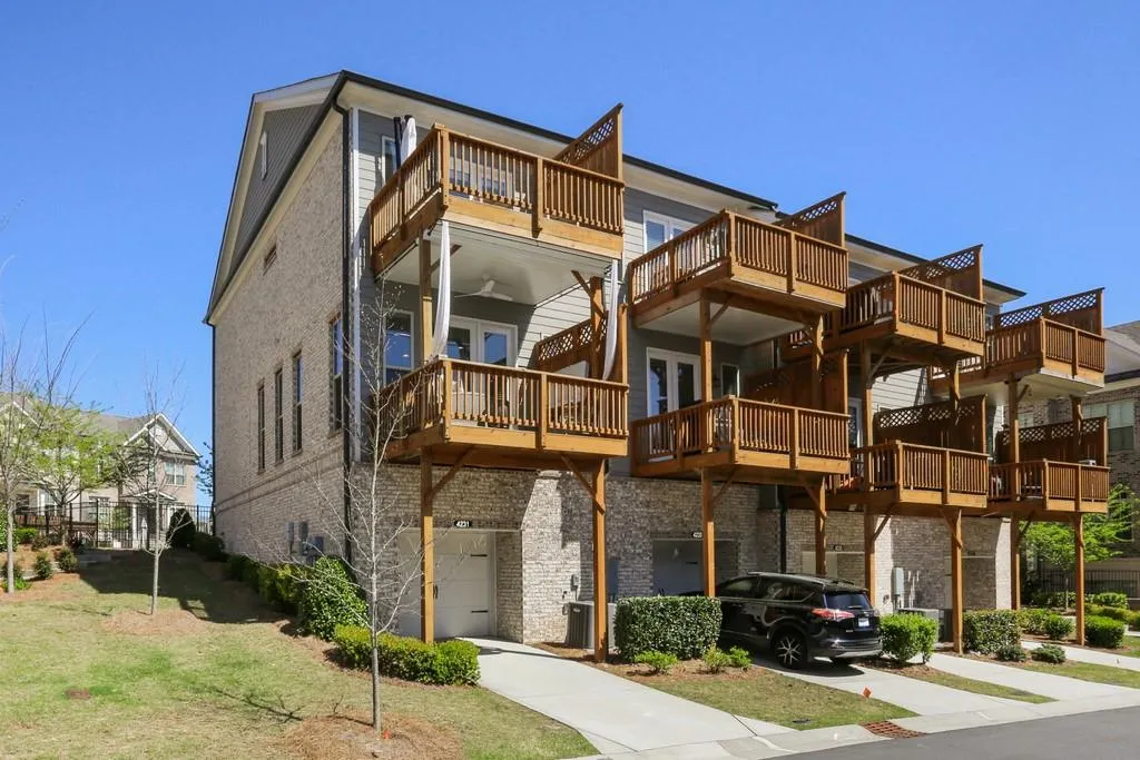 4231 Deming Circle, Sandy Springs, Georgia 30342, 2 Bedrooms Bedrooms, ,2 BathroomsBathrooms,Residential,Sold,4231 Deming Circle,6865567