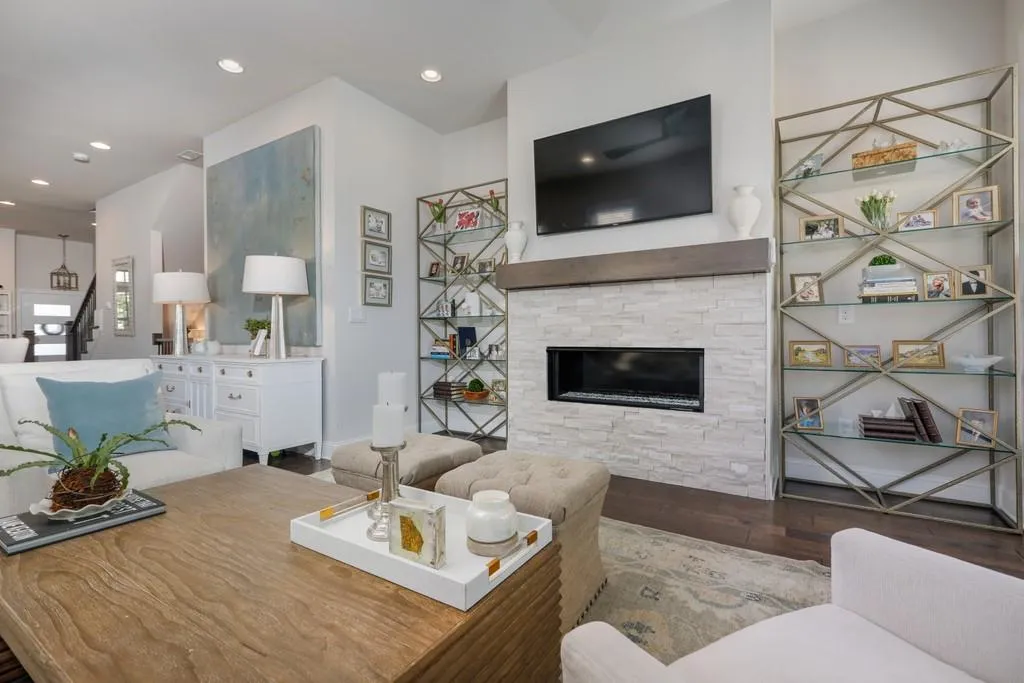 4231 Deming Circle, Sandy Springs, Georgia 30342, 2 Bedrooms Bedrooms, ,2 BathroomsBathrooms,Residential,Sold,4231 Deming Circle,6865567