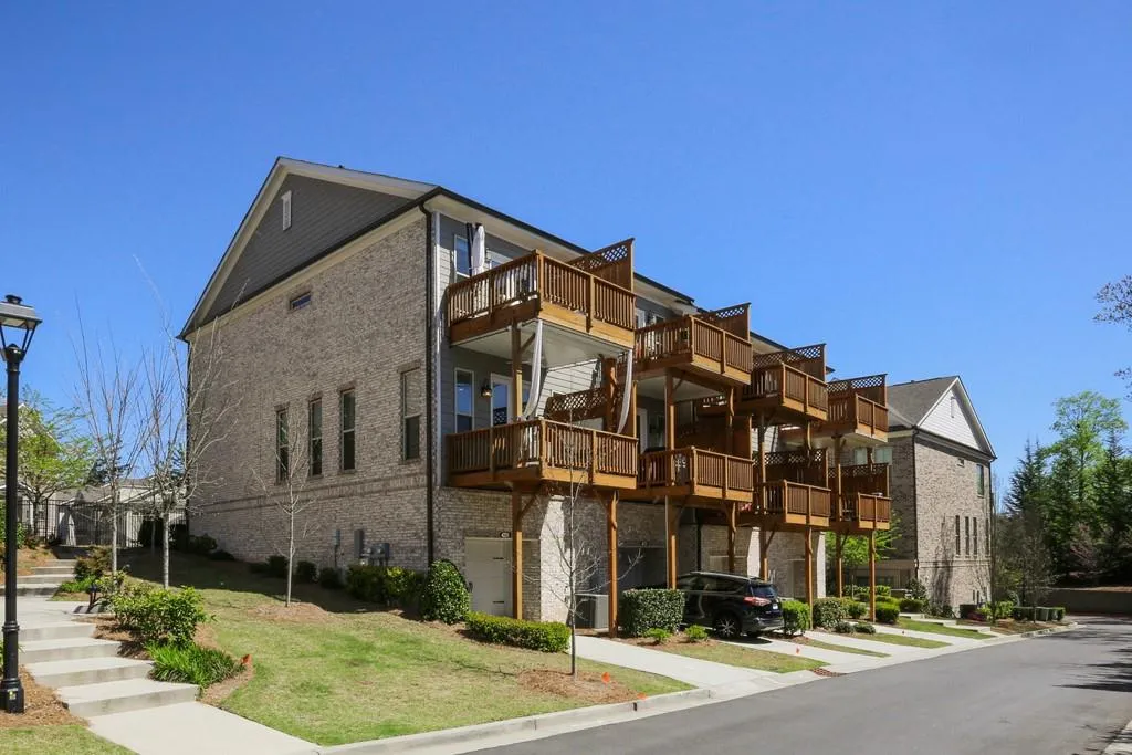 4231 Deming Circle, Sandy Springs, Georgia 30342, 2 Bedrooms Bedrooms, ,2 BathroomsBathrooms,Residential,Sold,4231 Deming Circle,6865567