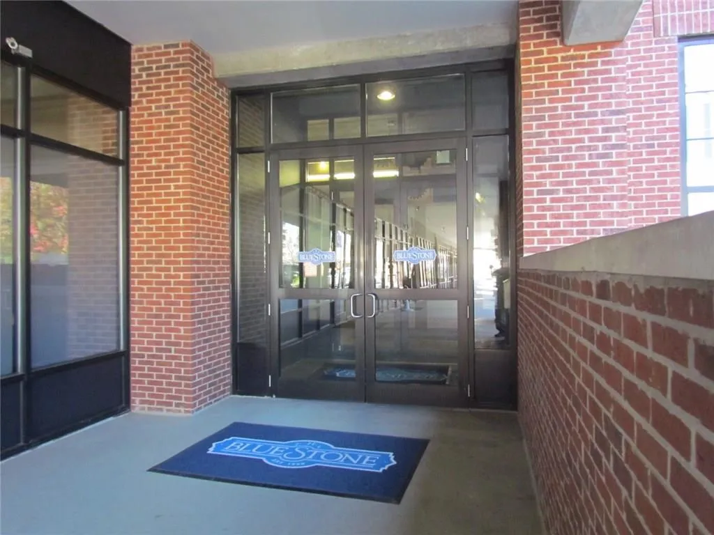 6105 Blue Stone Road Unit 210, Atlanta, Georgia 30328, 2 Bedrooms Bedrooms, ,2 BathroomsBathrooms,Residential,Sold,6105 Blue Stone Road Unit 210,5934756