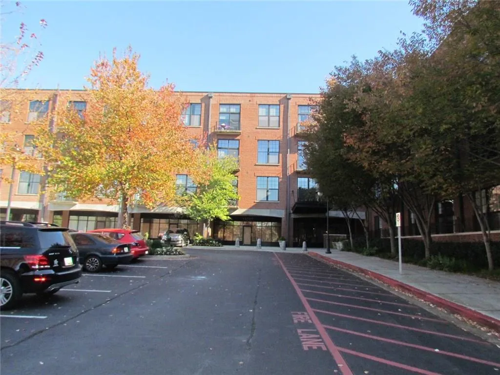 6105 Blue Stone Road Unit 210, Atlanta, Georgia 30328, 2 Bedrooms Bedrooms, ,2 BathroomsBathrooms,Residential,Sold,6105 Blue Stone Road Unit 210,5934756