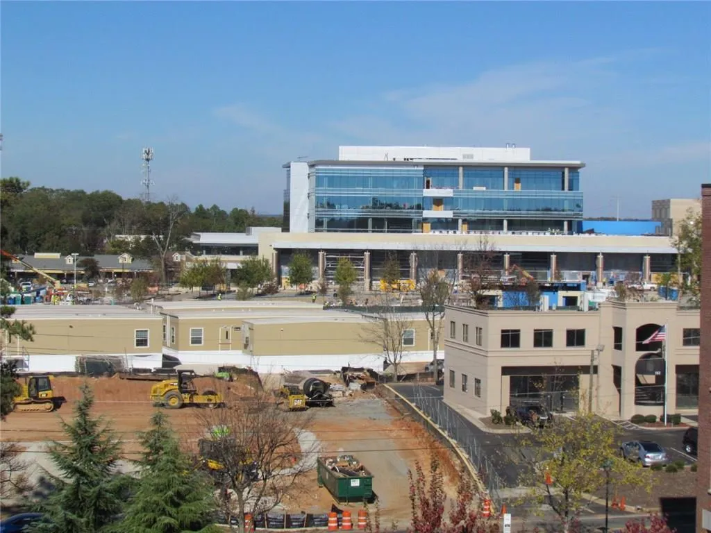 6105 Blue Stone Road Unit 210, Atlanta, Georgia 30328, 2 Bedrooms Bedrooms, ,2 BathroomsBathrooms,Residential,Sold,6105 Blue Stone Road Unit 210,5934756