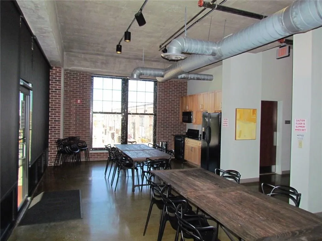 6105 Blue Stone Road Unit 210, Atlanta, Georgia 30328, 2 Bedrooms Bedrooms, ,2 BathroomsBathrooms,Residential,Sold,6105 Blue Stone Road Unit 210,5934756