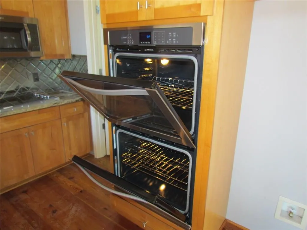 6105 Blue Stone Road Unit 210, Atlanta, Georgia 30328, 2 Bedrooms Bedrooms, ,2 BathroomsBathrooms,Residential,Sold,6105 Blue Stone Road Unit 210,5934756