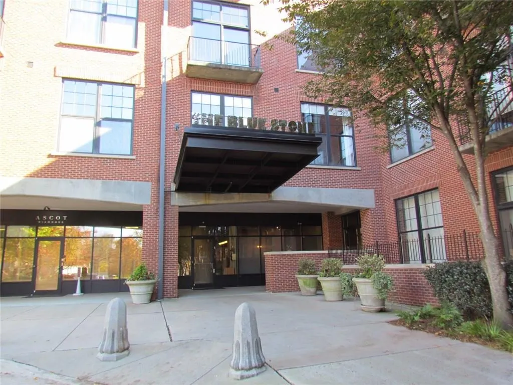 6105 Blue Stone Road Unit 210, Atlanta, Georgia 30328, 2 Bedrooms Bedrooms, ,2 BathroomsBathrooms,Residential,Sold,6105 Blue Stone Road Unit 210,5934756