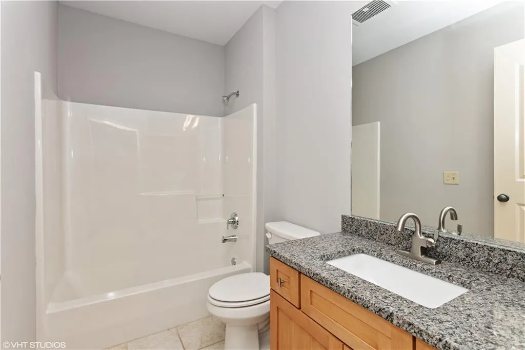 6105 Blue Stone Road Unit 210, Atlanta, Georgia 30328, 2 Bedrooms Bedrooms, ,2 BathroomsBathrooms,Residential,Sold,6105 Blue Stone Road Unit 210,5934756