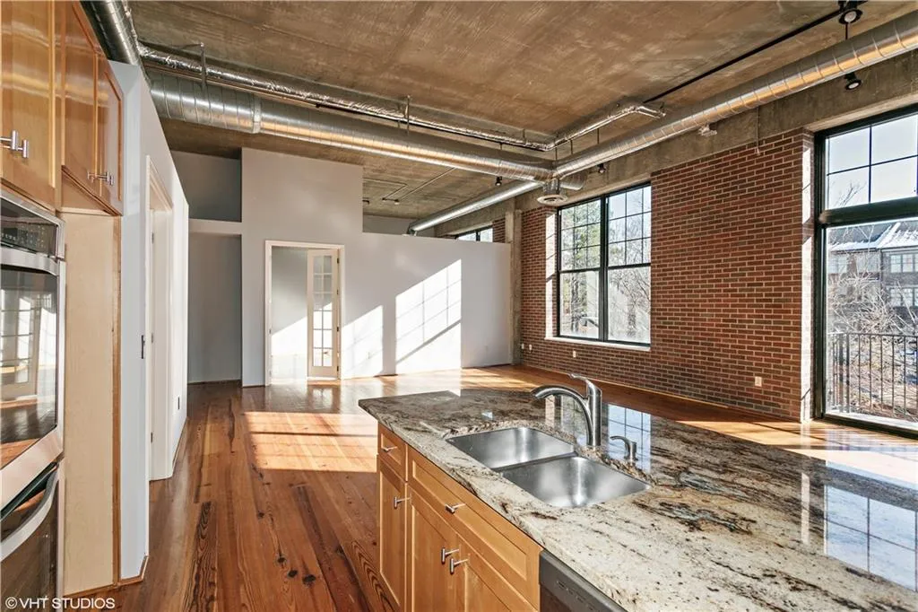 6105 Blue Stone Road Unit 210, Atlanta, Georgia 30328, 2 Bedrooms Bedrooms, ,2 BathroomsBathrooms,Residential,Sold,6105 Blue Stone Road Unit 210,5934756