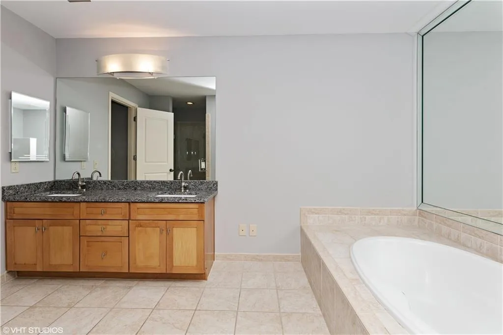 6105 Blue Stone Road Unit 210, Atlanta, Georgia 30328, 2 Bedrooms Bedrooms, ,2 BathroomsBathrooms,Residential,Sold,6105 Blue Stone Road Unit 210,5934756