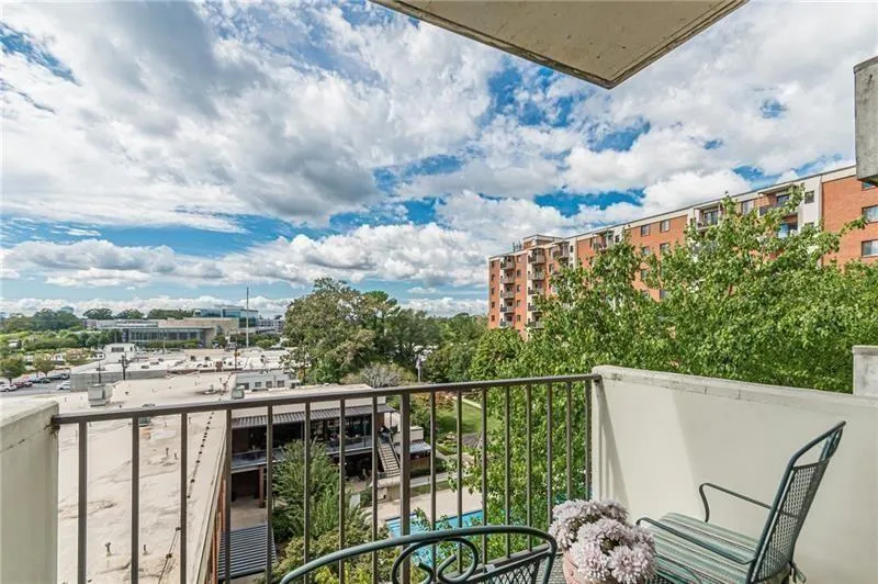300 Johnson Ferry Road Unit A610, Atlanta, Georgia 30328, 1 Bedroom Bedrooms, ,1 BathroomBathrooms,Residential,For Sale,300 Johnson Ferry Road Unit A610,7736280