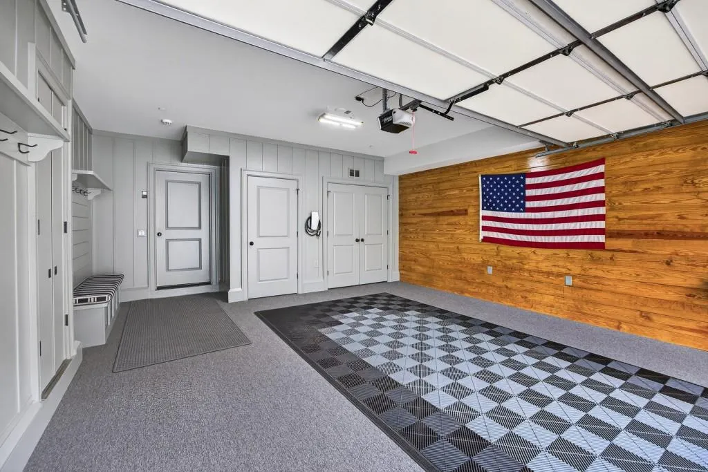 58 Sheridan Drive Ne Unit 19, Atlanta, Georgia 30305, 3 Bedrooms Bedrooms, 0 ,3 BathroomsBathrooms,Residential,For Sale,58 Sheridan Drive Ne Unit 19,7730356