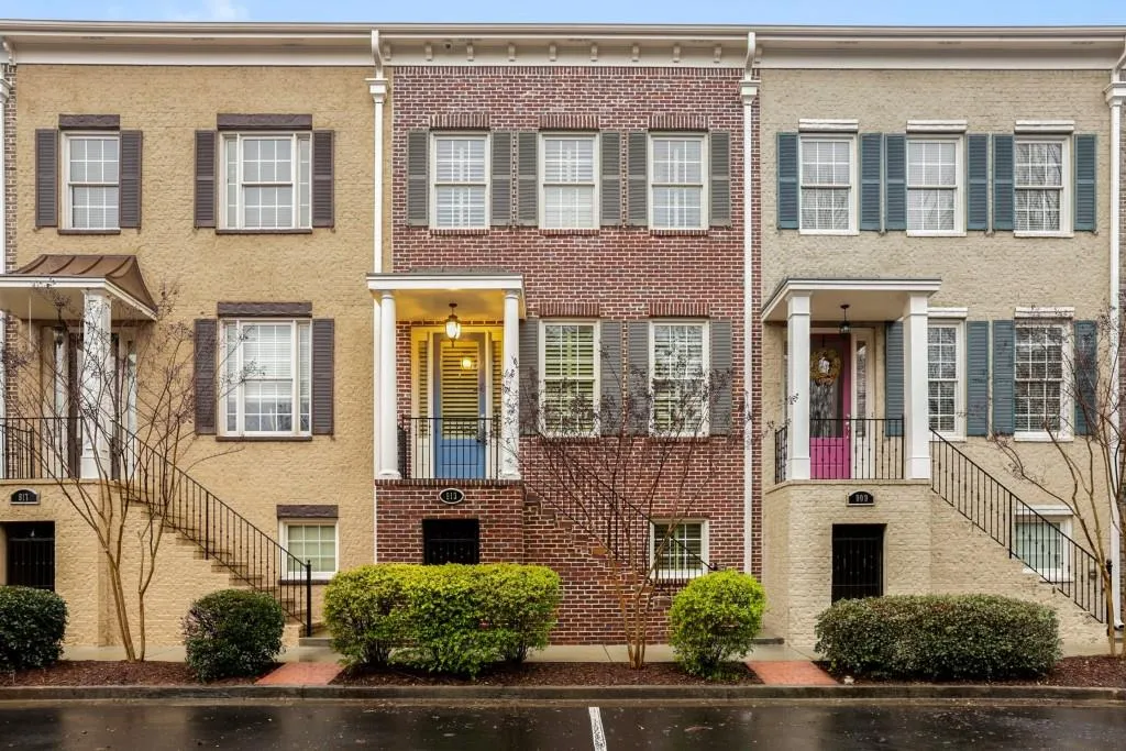 913 Persimmon Point, Atlanta, Georgia 30328, 3 Bedrooms Bedrooms, ,3 BathroomsBathrooms,Residential,Sold,913 Persimmon Point,6687064