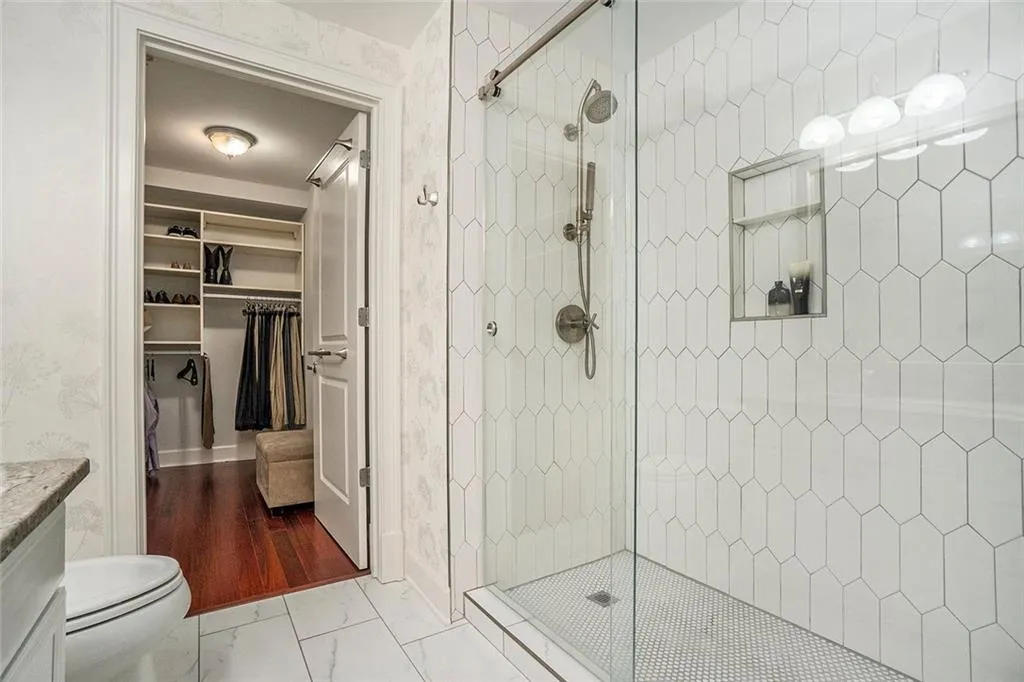 200 River Vista Drive Unit 307, Atlanta, Georgia 30339, 2 Bedrooms Bedrooms, ,2 BathroomsBathrooms,Residential,For Sale,200 River Vista Drive Unit 307,7635111