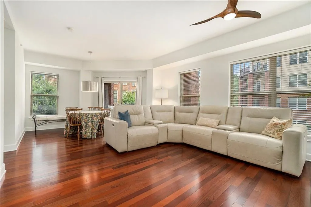 200 River Vista Drive Unit 307, Atlanta, Georgia 30339, 2 Bedrooms Bedrooms, ,2 BathroomsBathrooms,Residential,For Sale,200 River Vista Drive Unit 307,7635111