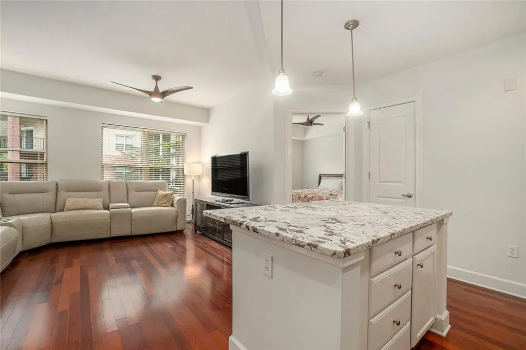 200 River Vista Drive Unit 307, Atlanta, Georgia 30339, 2 Bedrooms Bedrooms, ,2 BathroomsBathrooms,Residential,For Sale,200 River Vista Drive Unit 307,7635111