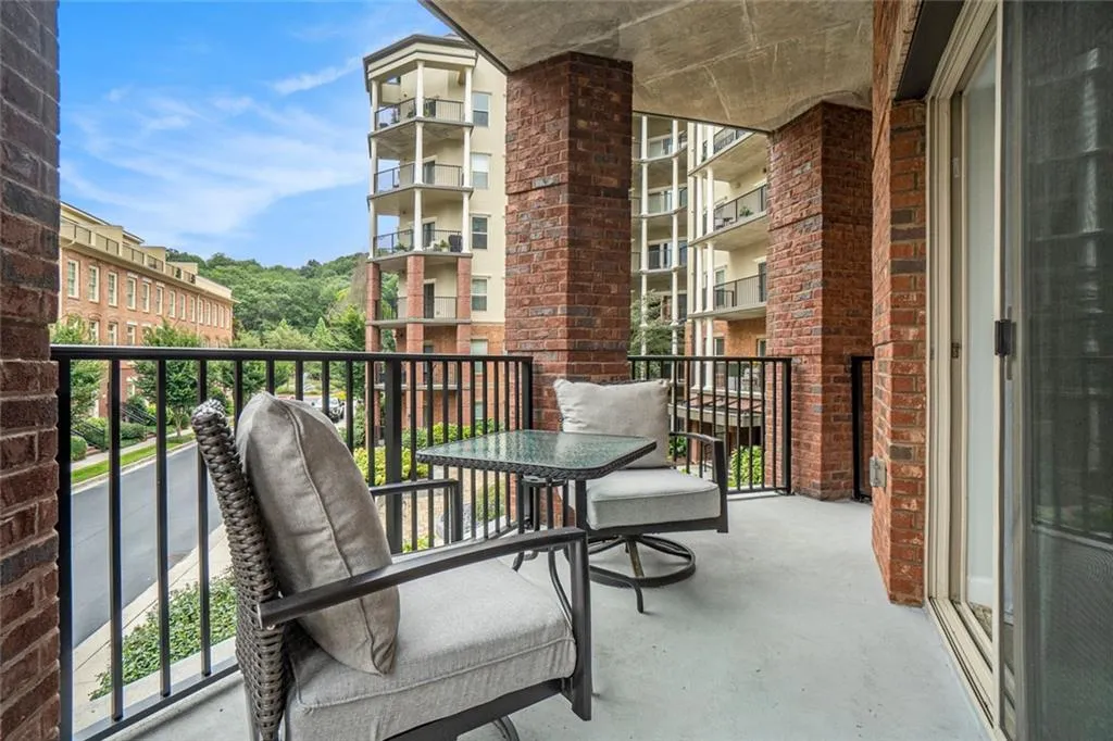200 River Vista Drive Unit 307, Atlanta, Georgia 30339, 2 Bedrooms Bedrooms, ,2 BathroomsBathrooms,Residential,For Sale,200 River Vista Drive Unit 307,7635111