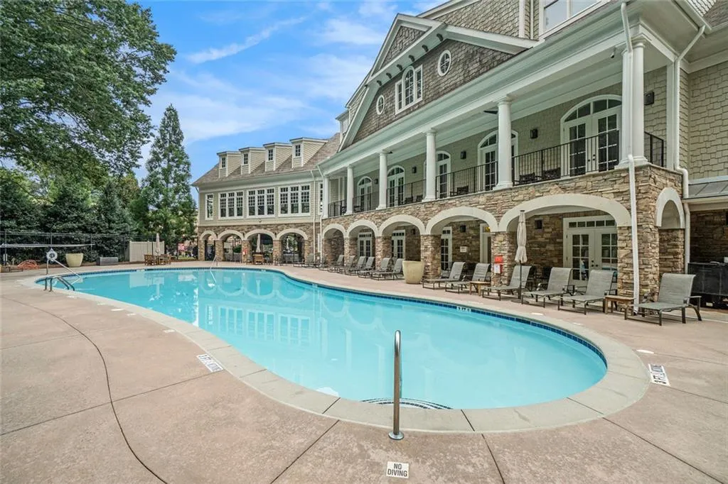 200 River Vista Drive Unit 307, Atlanta, Georgia 30339, 2 Bedrooms Bedrooms, ,2 BathroomsBathrooms,Residential,For Sale,200 River Vista Drive Unit 307,7635111