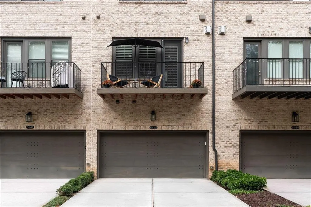 6645 Cadence Boulevard, Atlanta, Georgia 30328, 3 Bedrooms Bedrooms, ,4 BathroomsBathrooms,Residential,Sold,6645 Cadence Boulevard,7483333