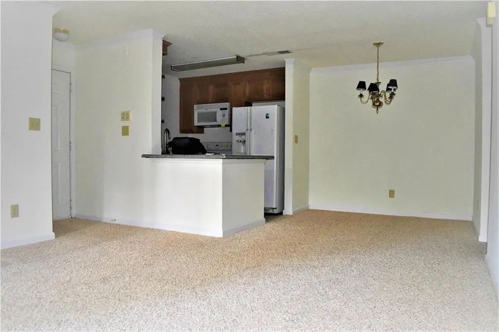 515 Granville Court, Sandy Springs, Georgia 30328, 1 Bedroom Bedrooms, ,1 BathroomBathrooms,Residential,Sold,515 Granville Court,6059442