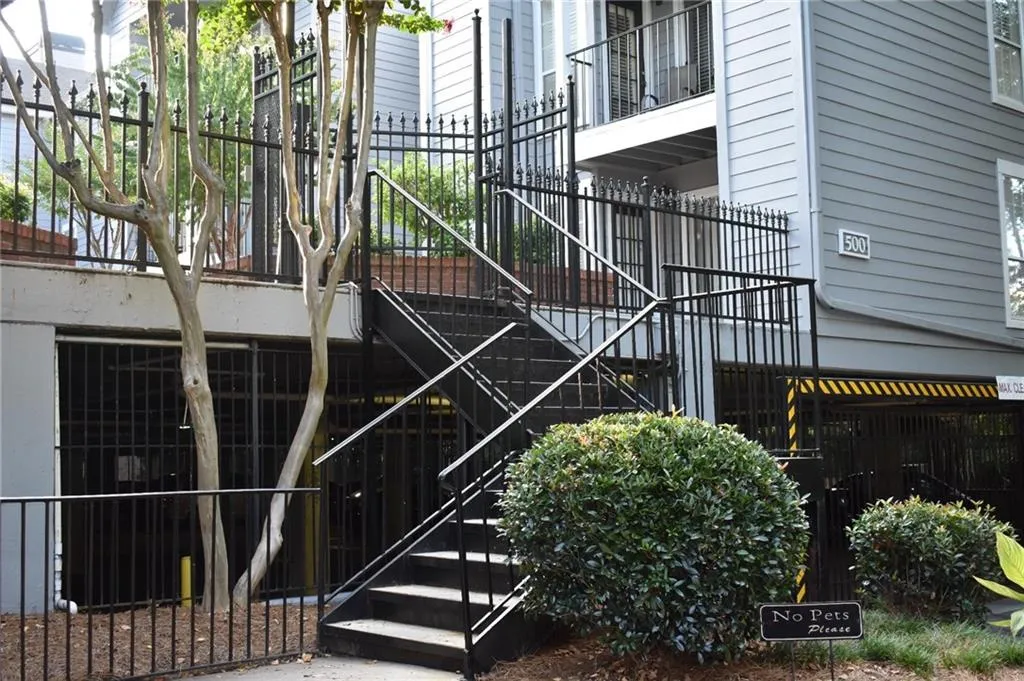 515 Granville Court, Sandy Springs, Georgia 30328, 1 Bedroom Bedrooms, ,1 BathroomBathrooms,Residential,Sold,515 Granville Court,6059442