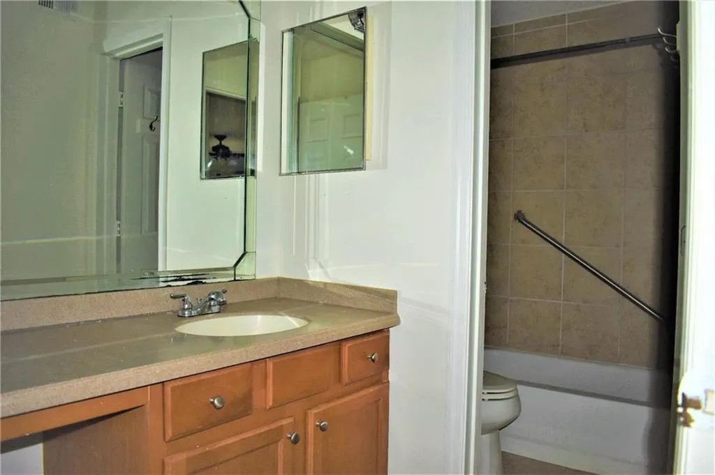 515 Granville Court, Sandy Springs, Georgia 30328, 1 Bedroom Bedrooms, ,1 BathroomBathrooms,Residential,Sold,515 Granville Court,6059442