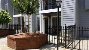 515 Granville Court, Sandy Springs, Georgia 30328, 1 Bedroom Bedrooms, ,1 BathroomBathrooms,Residential,Sold,515 Granville Court,6059442
