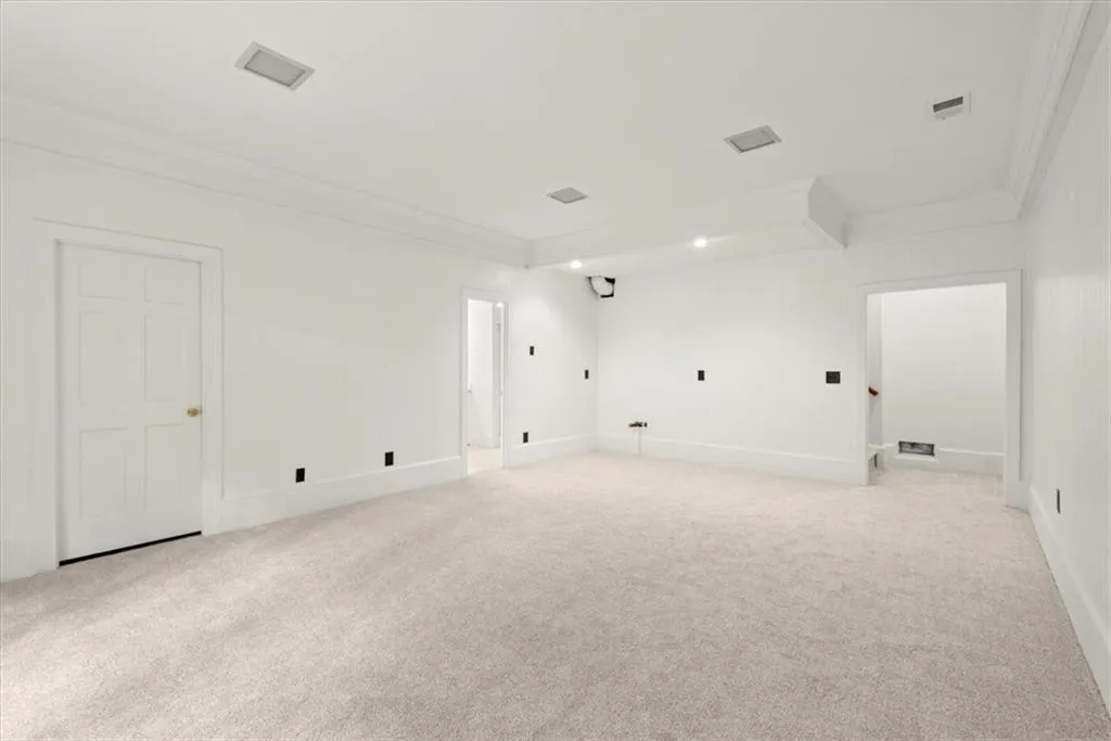 2525 Spalding Drive, Atlanta, Georgia 30350, 4 Bedrooms Bedrooms, ,4 BathroomsBathrooms,Residential,Sold,2525 Spalding Drive,7421006
