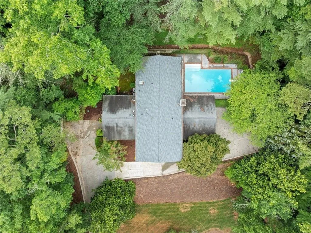 2525 Spalding Drive, Atlanta, Georgia 30350, 4 Bedrooms Bedrooms, ,4 BathroomsBathrooms,Residential,Sold,2525 Spalding Drive,7421006