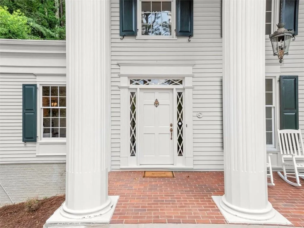 2525 Spalding Drive, Atlanta, Georgia 30350, 4 Bedrooms Bedrooms, ,4 BathroomsBathrooms,Residential,Sold,2525 Spalding Drive,7421006