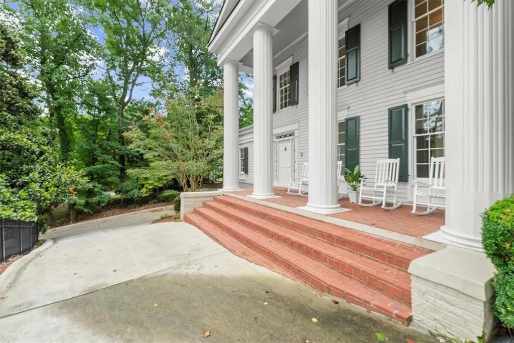2525 Spalding Drive, Atlanta, Georgia 30350, 4 Bedrooms Bedrooms, ,4 BathroomsBathrooms,Residential,Sold,2525 Spalding Drive,7421006