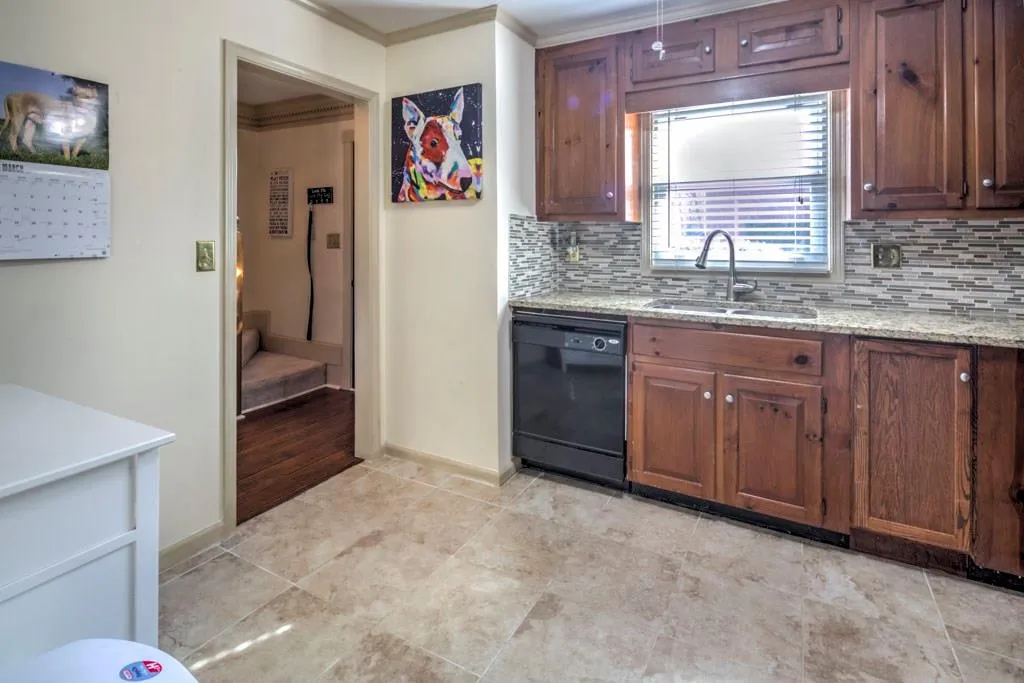335 Towergate Place, Sandy Springs, Georgia 30350, 2 Bedrooms Bedrooms, ,2 BathroomsBathrooms,Residential,Sold,335 Towergate Place,5982895