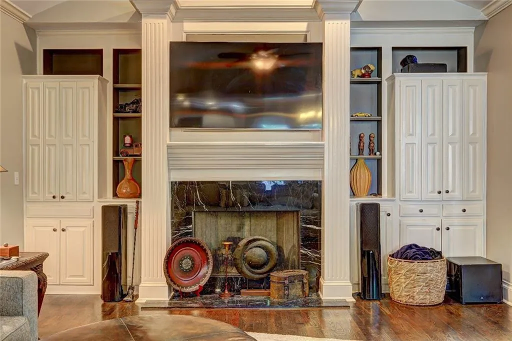 8440 Valemont Drive, Sandy Springs, Georgia 30350, 5 Bedrooms Bedrooms, ,4 BathroomsBathrooms,Residential,For Sale,8440 Valemont Drive,7635755