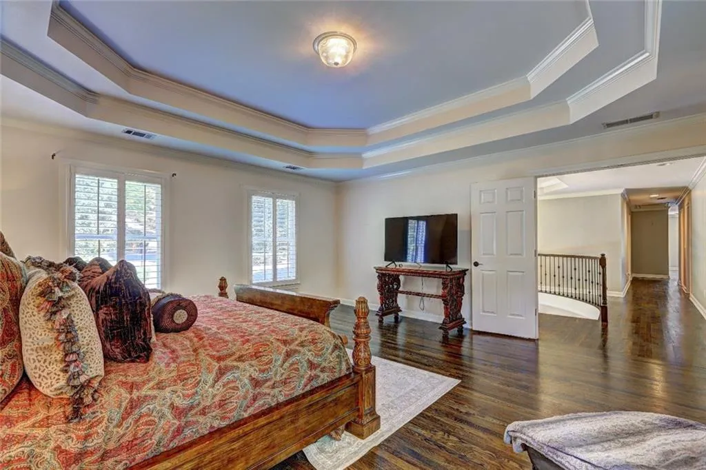 8440 Valemont Drive, Sandy Springs, Georgia 30350, 5 Bedrooms Bedrooms, ,4 BathroomsBathrooms,Residential,For Sale,8440 Valemont Drive,7635755