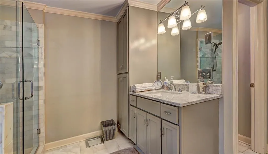 8440 Valemont Drive, Sandy Springs, Georgia 30350, 5 Bedrooms Bedrooms, ,4 BathroomsBathrooms,Residential,For Sale,8440 Valemont Drive,7635755