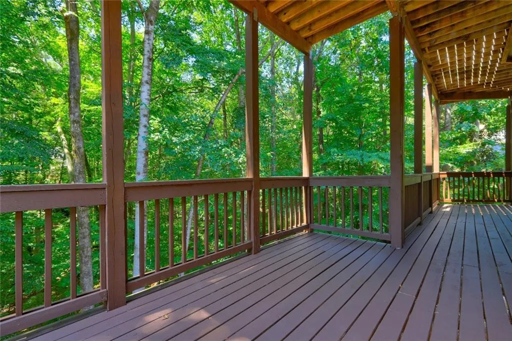 8440 Valemont Drive, Sandy Springs, Georgia 30350, 5 Bedrooms Bedrooms, ,4 BathroomsBathrooms,Residential,For Sale,8440 Valemont Drive,7635755