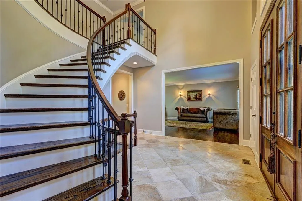 8440 Valemont Drive, Sandy Springs, Georgia 30350, 5 Bedrooms Bedrooms, ,4 BathroomsBathrooms,Residential,For Sale,8440 Valemont Drive,7635755