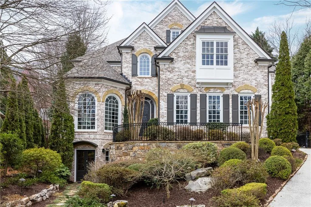 525 Glengate Cove, Atlanta, Georgia 30328, 6 Bedrooms Bedrooms, ,6 BathroomsBathrooms,Residential,For Sale,525 Glengate Cove,7719811