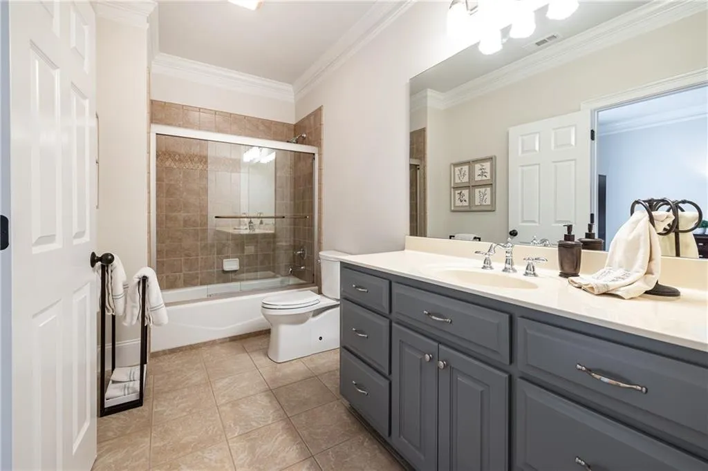 525 Glengate Cove, Atlanta, Georgia 30328, 6 Bedrooms Bedrooms, ,6 BathroomsBathrooms,Residential,For Sale,525 Glengate Cove,7719811