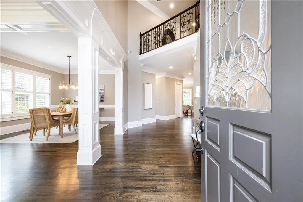 525 Glengate Cove, Atlanta, Georgia 30328, 6 Bedrooms Bedrooms, ,6 BathroomsBathrooms,Residential,For Sale,525 Glengate Cove,7719811