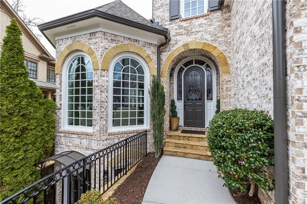 525 Glengate Cove, Atlanta, Georgia 30328, 6 Bedrooms Bedrooms, ,6 BathroomsBathrooms,Residential,For Sale,525 Glengate Cove,7719811