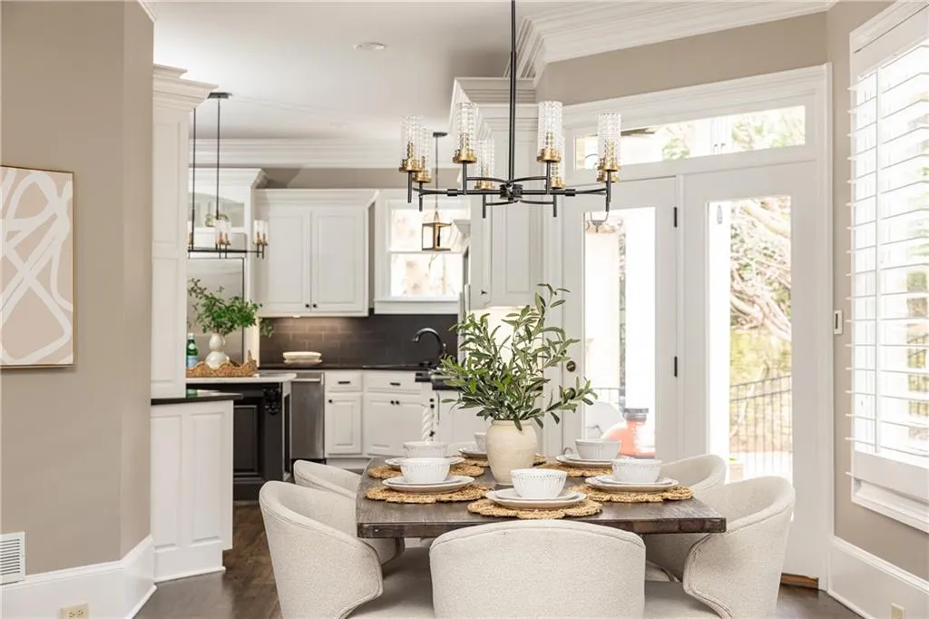 525 Glengate Cove, Atlanta, Georgia 30328, 6 Bedrooms Bedrooms, ,6 BathroomsBathrooms,Residential,For Sale,525 Glengate Cove,7719811