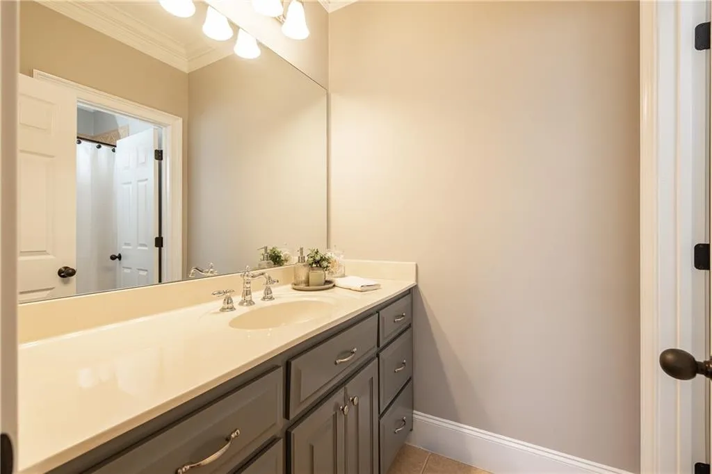 525 Glengate Cove, Atlanta, Georgia 30328, 6 Bedrooms Bedrooms, ,6 BathroomsBathrooms,Residential,For Sale,525 Glengate Cove,7719811